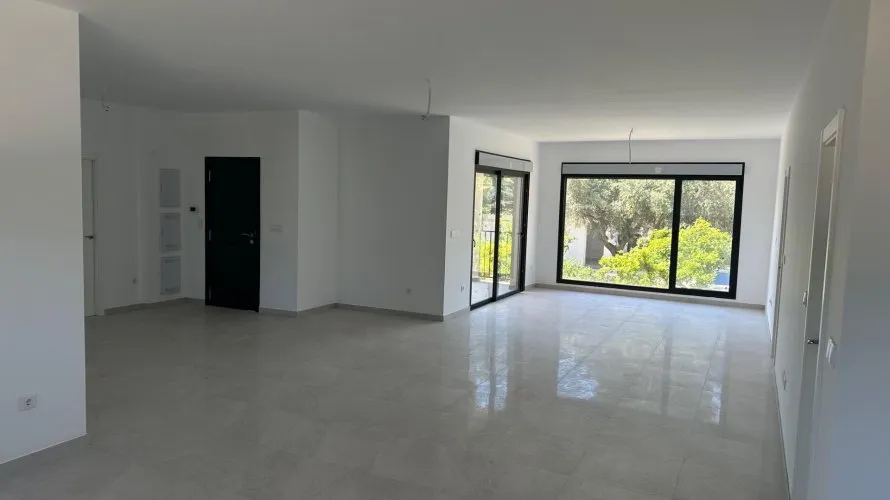 Villa de 5 dormitorios en San Vicente del Raspeig, Spain No. 1106 № 10