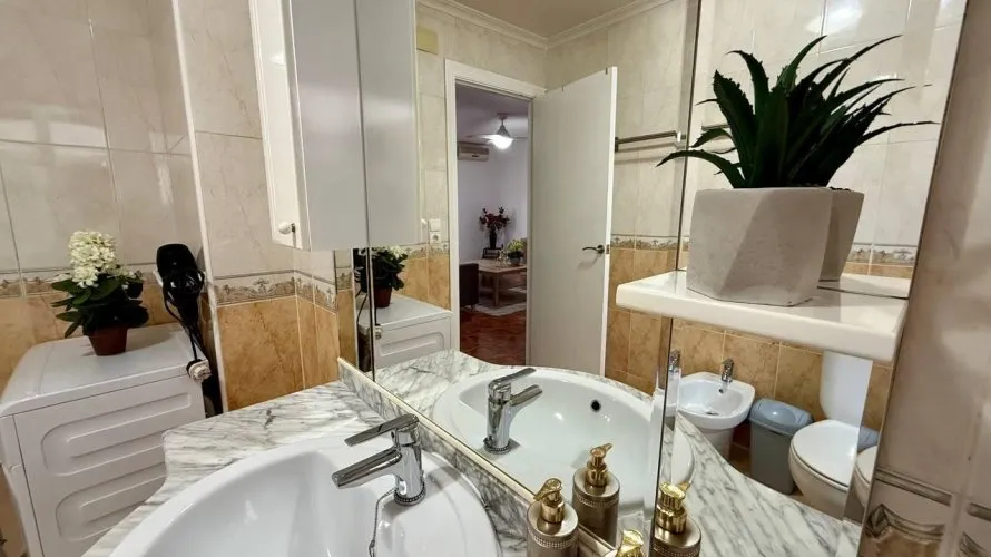 Apartamento de 2 dormitorios en Torrevieja, Spain No. 2033 № 15