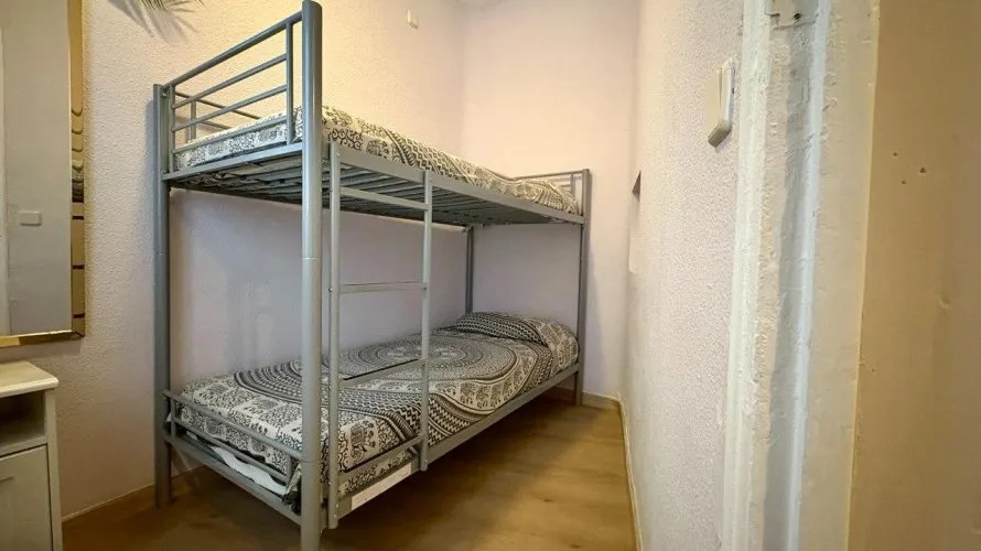 Apartamento de 2 dormitorios en Madrid, Spain No. 1032 № 13