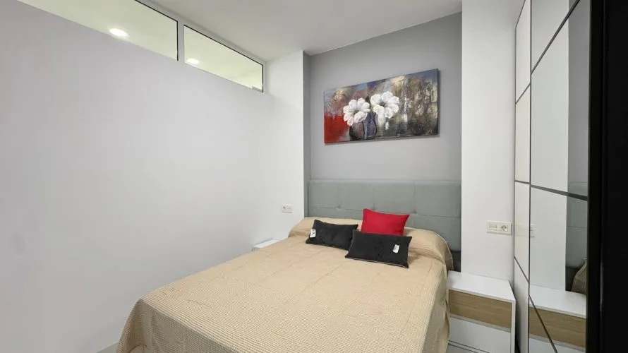 Apartamento de 2 dormitorios en Torrevieja, Spain No. 1388 № 12