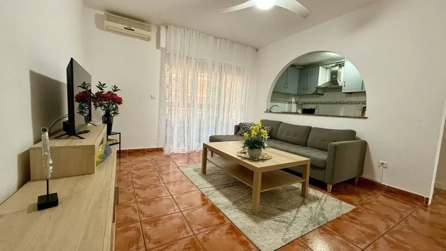 Apartamento de 2 dormitorios en Torrevieja, Spain No. 2033 № 24
