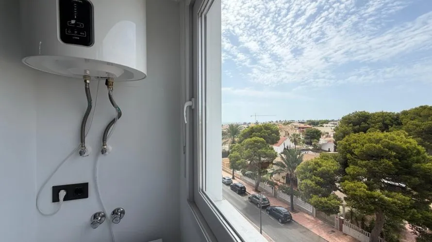 Apartamento de 1 dormitorio en La Zenia, Spain No. 2001 № 2