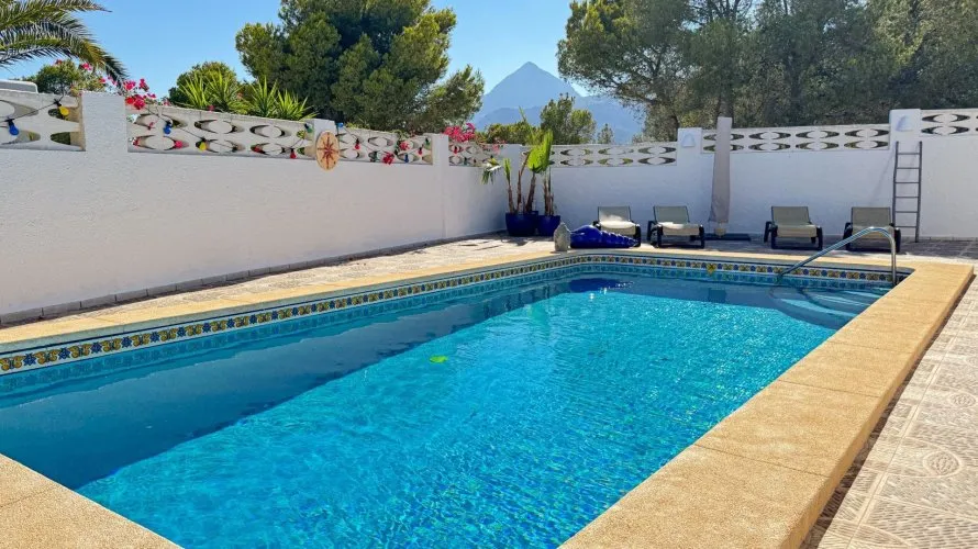 Villa de 3 dormitorios en La Nucia, Spain No. 1185 № 10
