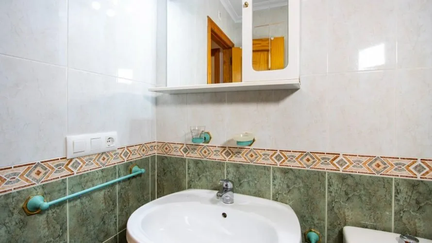 Apartamento de 1 dormitorio en Torrevieja, Spain No. 2251 № 5