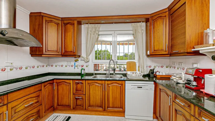 Villa de 185m² en Castilblanco de los Arroyos, Spain No. 1187 № 5