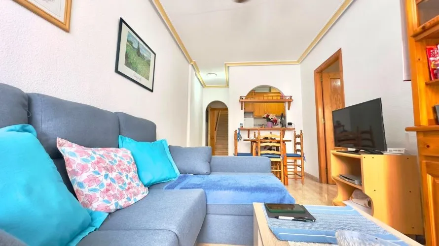 Apartamento de 1 dormitorio en Torrevieja, Spain No. 2212 № 2