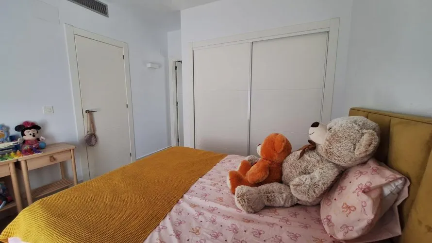 Apartamento de 3 dormitorios en Torrevieja, Spain No. 1430 № 2