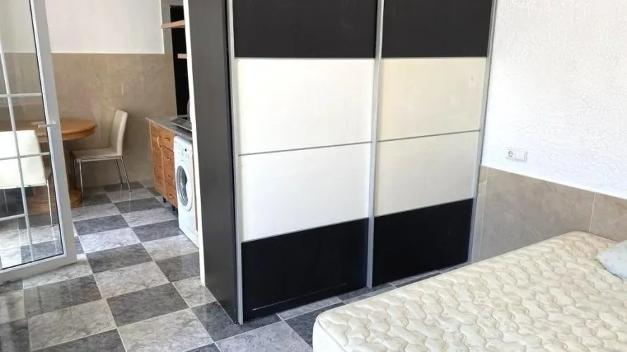 Apartamento de 2 dormitorios en Alicante, Spain No. 2220
