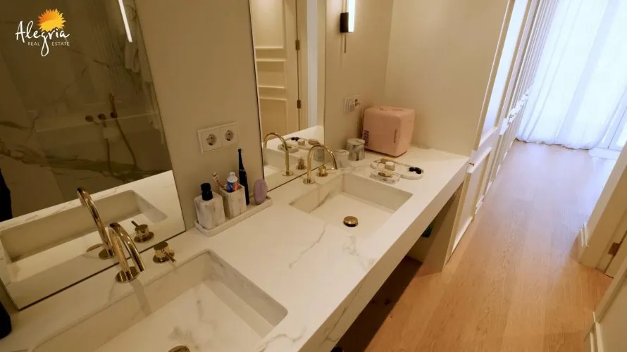 Apartamento de 1 dormitorio en Valencia, Spain No. 1102