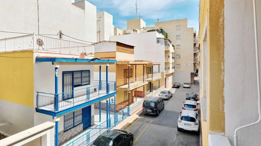 Apartamento de 75m² en Torrevieja, Spain No. 1346 № 1