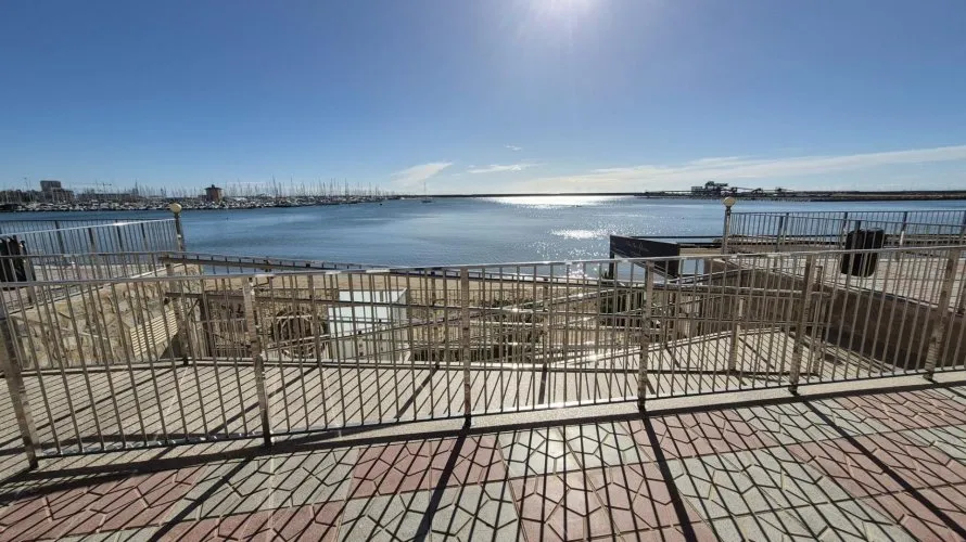 Apartamento de 2 dormitorios en Torrevieja, Spain No. 1399 № 13