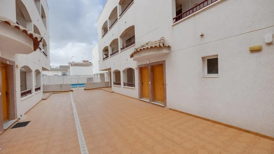 Apartamento de 1 dormitorio en San Fulgencio, Spain No. 2191