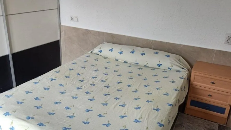 Apartamento de 2 dormitorios en Alicante, Spain No. 2220 № 1