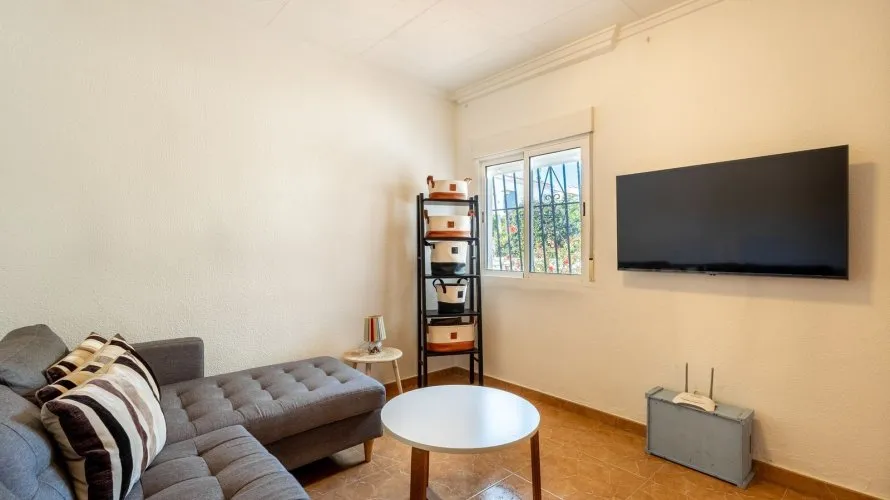 Apartamento de 60m² en Torrevieja, Spain No. 2230 № 1