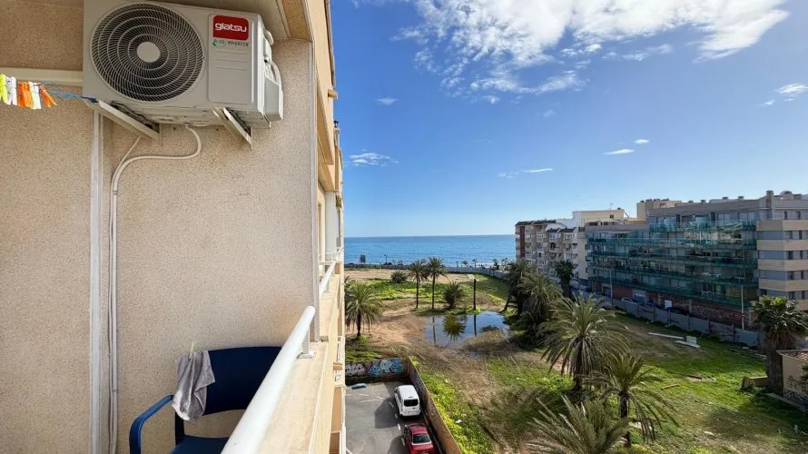 Apartamento de 2 dormitorios en Torrevieja, Spain No. 2120