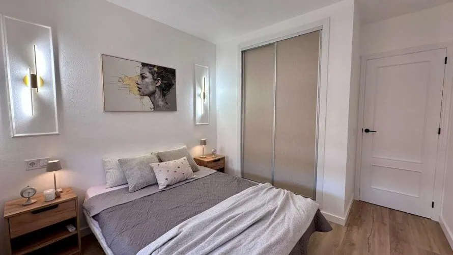 Apartamento de 2 dormitorios en Torrevieja, Spain No. 1438 № 11