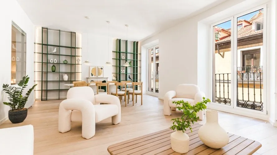 Apartamento de 4 dormitorios en Madrid, Spain No. 1422 № 1