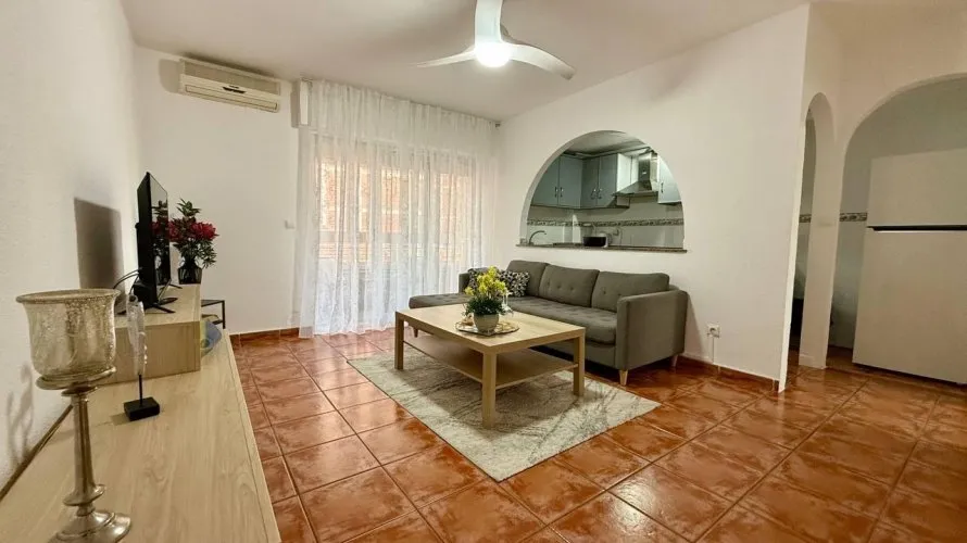 Apartamento de 2 dormitorios en Torrevieja, Spain No. 2033 № 21