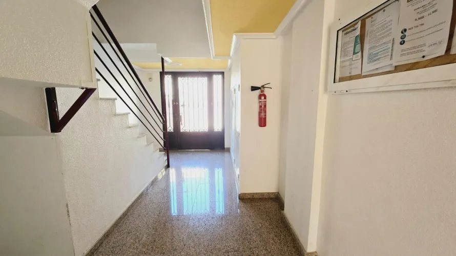 Apartamento de 1 dormitorio en Nueva Torrevieja, Spain No. 2218 № 2
