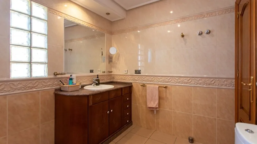 Villa de 180m² en Torrevieja, Spain No. 1950 № 6