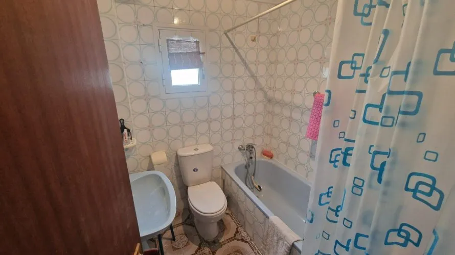 Apartamento de 3 dormitorios en Torrevieja, Spain No. 2042