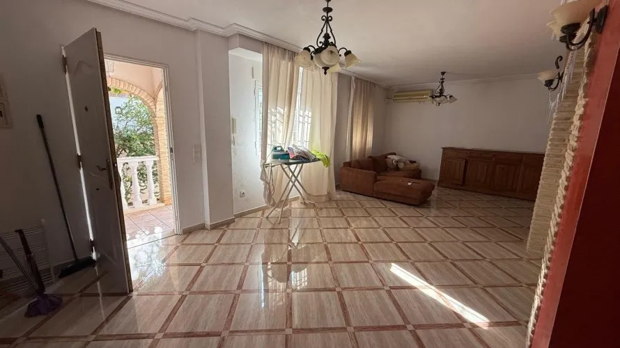 Сasa de 3 dormitorios en Torrevieja, Spain No. 1052 № 24