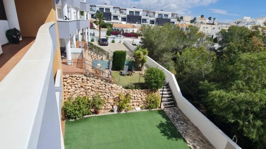 Apartamento de 2 dormitorios en Alicante, Spain No. 1246