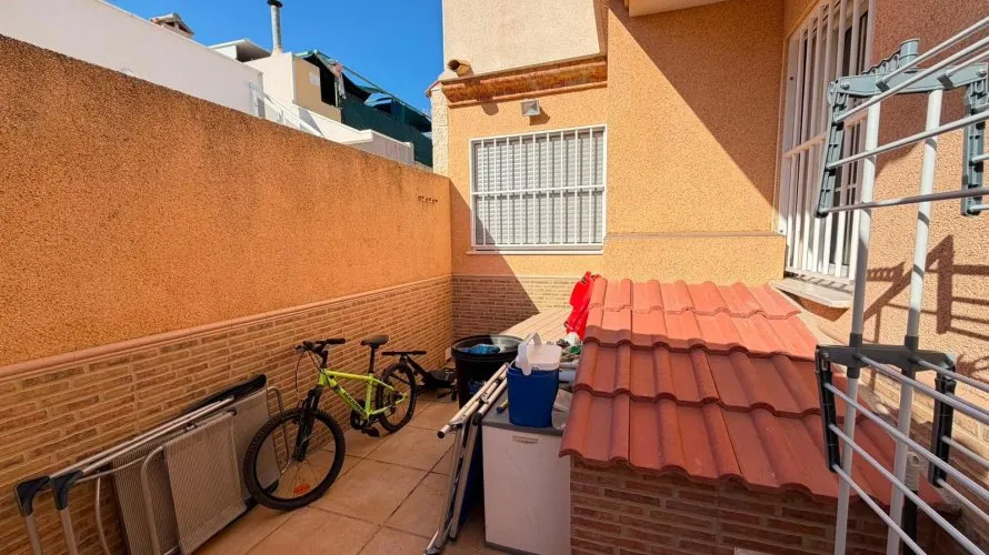 Сasa de 3 dormitorios en Torrevieja, Spain No. 1993 № 24