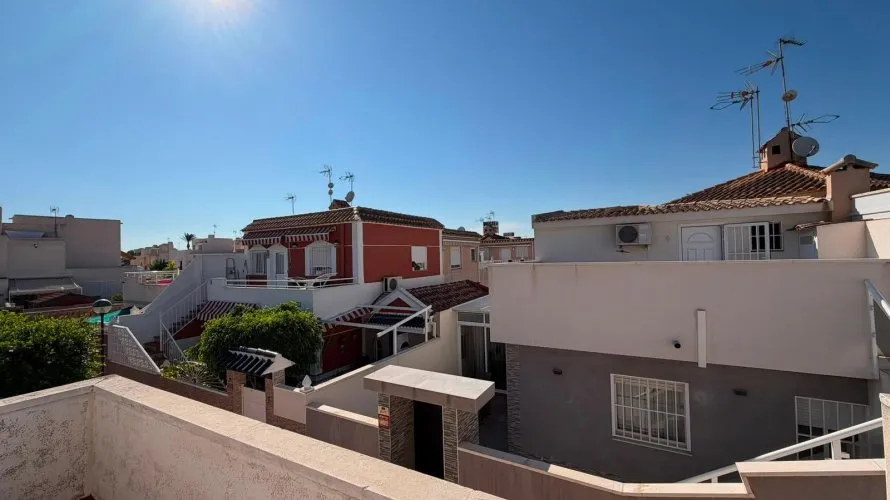 Сasa de 3 dormitorios en Torrevieja, Spain No. 1993 № 19