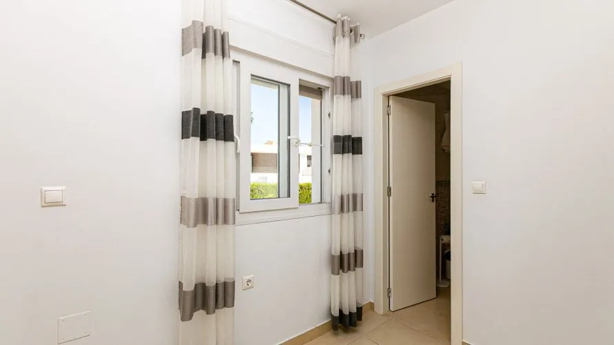 Villa de 143m² en San Fulgencio, Spain No. 1064 № 27