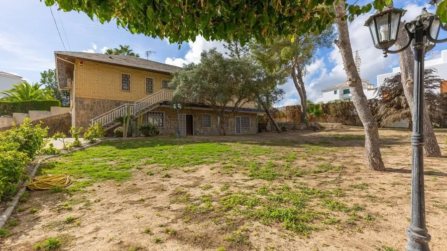 Villa de 5 dormitorios en Campoamor, Spain No. 1017 № 10
