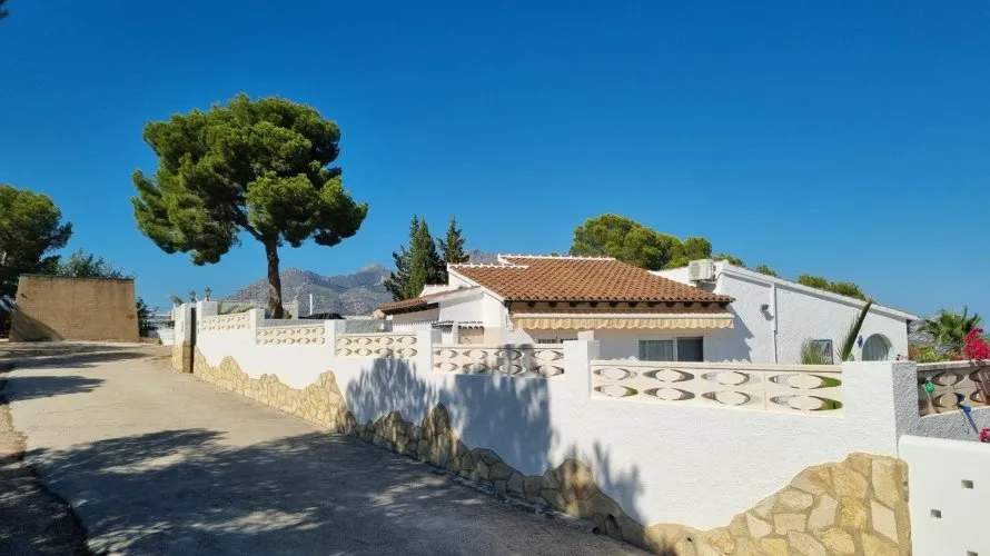 Villa de 3 dormitorios en La Nucia, Spain No. 1185 № 25