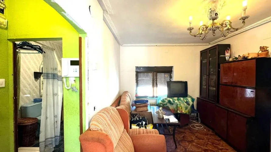 Apartamento de 55m² en Aller, Spain No. 2049 № 2