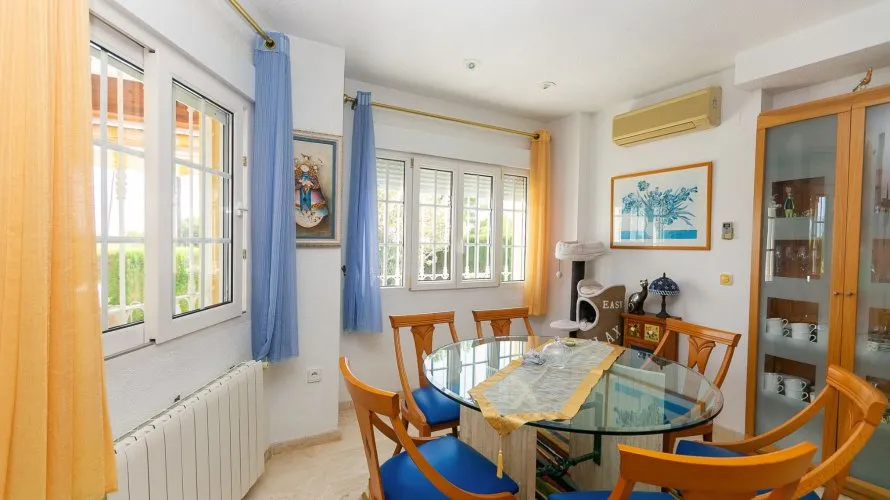 Villa de 194m² en Alicante, Spain No. 1360 № 23