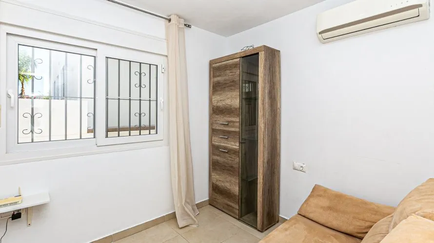 Villa de 143m² en San Fulgencio, Spain No. 1064 № 20