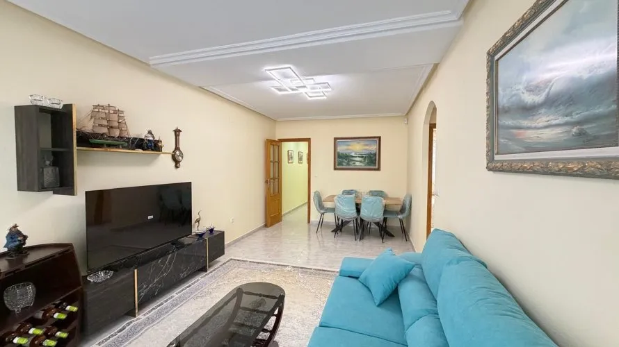 Apartamento de 3 dormitorios en Torrevieja, Spain No. 996 № 27