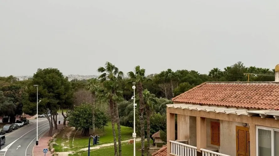 Apartamento de 2 dormitorios en Torrevieja, Spain No. 1012 № 12