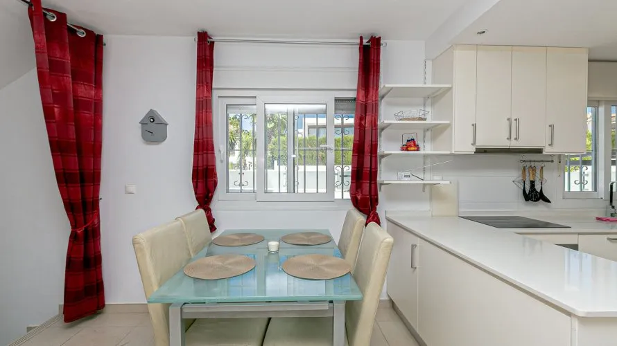 Villa de 143m² en San Fulgencio, Spain No. 1064 № 12