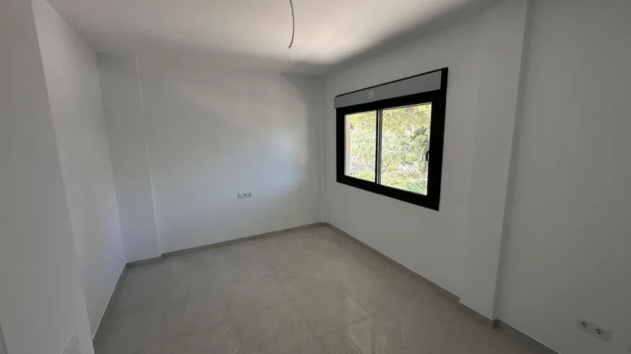 Villa de 5 dormitorios en San Vicente del Raspeig, Spain No. 1106 № 3