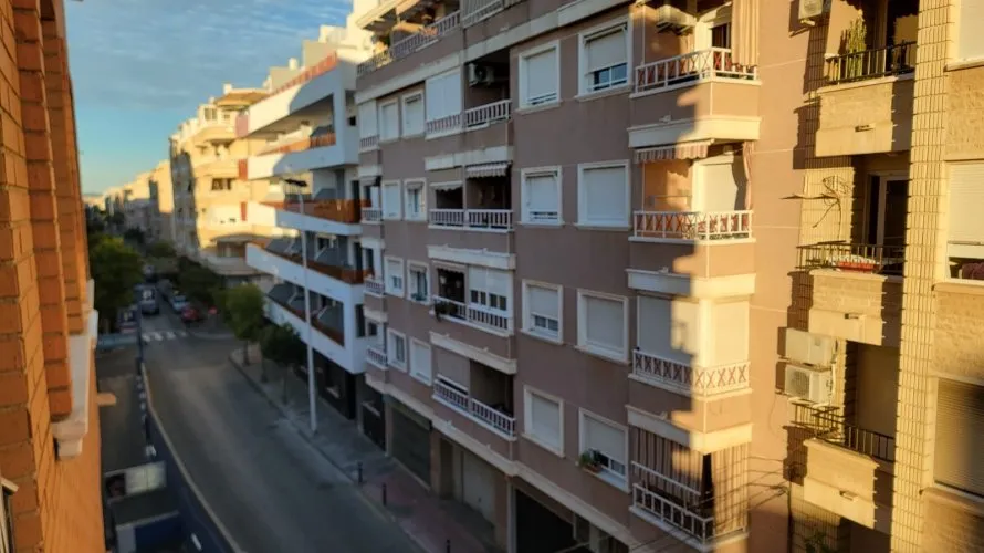 Apartamento de 1 dormitorio en Torrevieja, Spain No. 2097 № 11