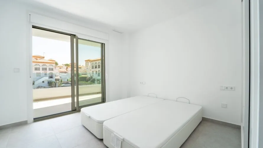 Apartamento de 73m² en La Zenia, Spain No. 1948 № 5