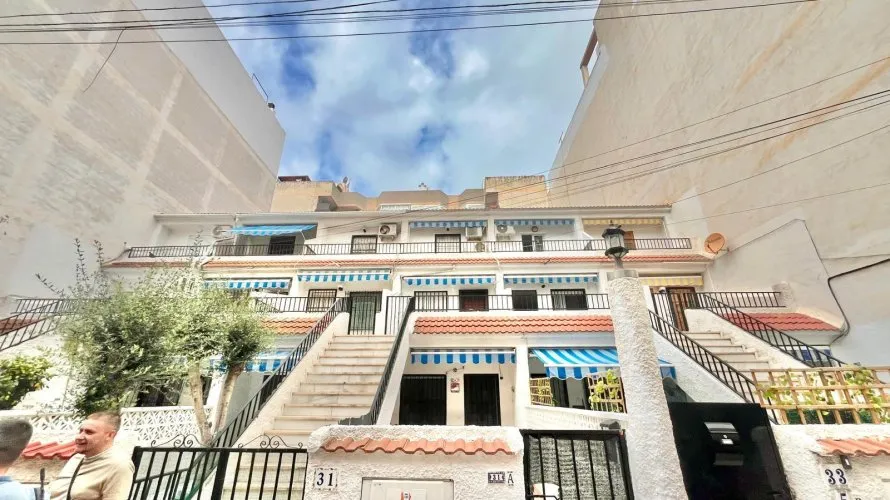 Ático de 2 dormitorios en Torrevieja, Spain No. 2213 № 2
