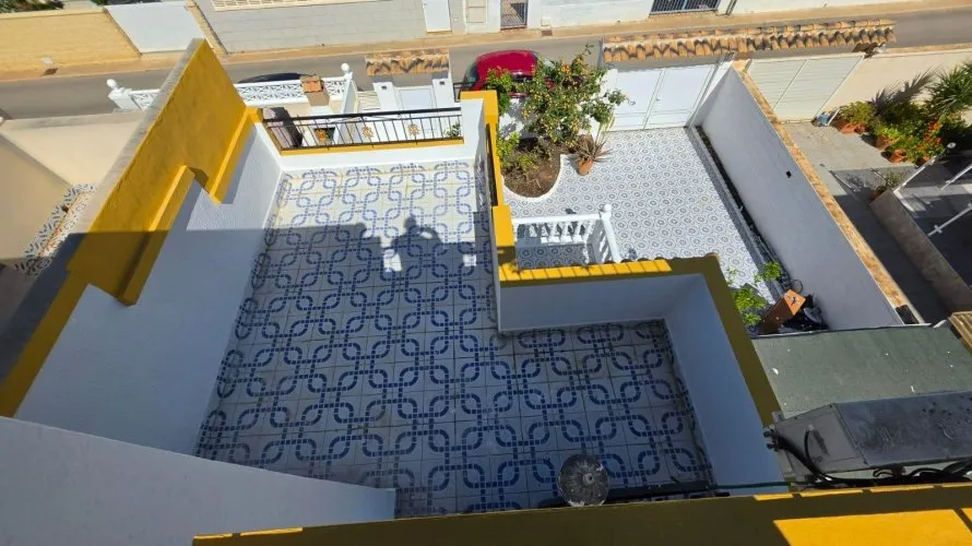 Сasa de 3 dormitorios en Torrevieja, Spain No. 1095 № 1