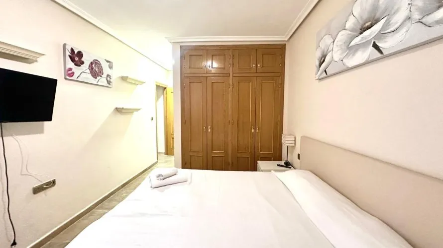 Apartamento de 3 dormitorios en Torrevieja, Spain No. 1118 № 4