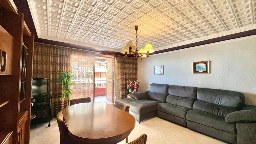 Apartamento de 3 dormitorios en Torrevieja, Spain No. 1081
