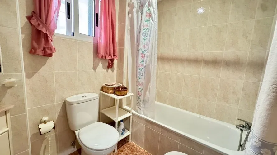 Apartamento de 3 dormitorios en Torrevieja, Spain No. 1031 № 19