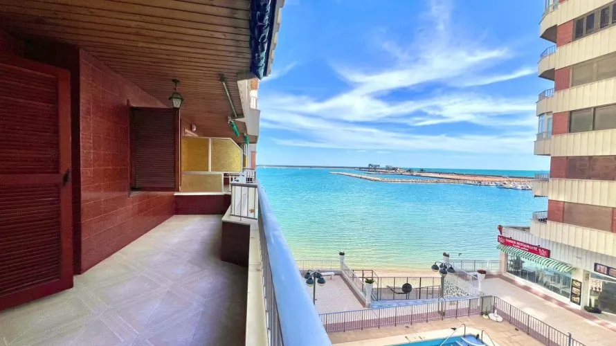 Apartamento de 3 dormitorios en Torrevieja, Spain No. 1081 № 23