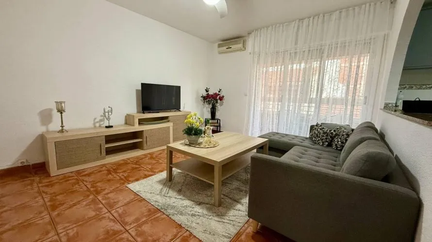 Apartamento de 2 dormitorios en Torrevieja, Spain No. 2033 № 25