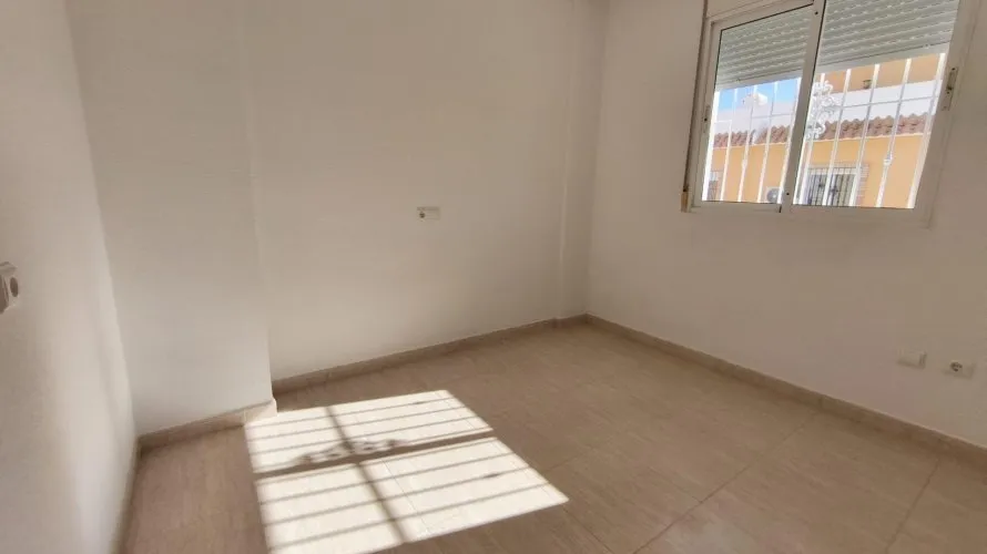 Сasa de 3 dormitorios en Rojales, Spain No. 971 № 12