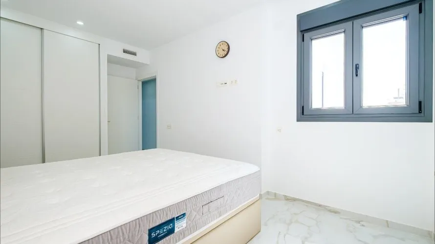 Ático de 4 dormitorios en Torrevieja, Spain No. 1140 № 2